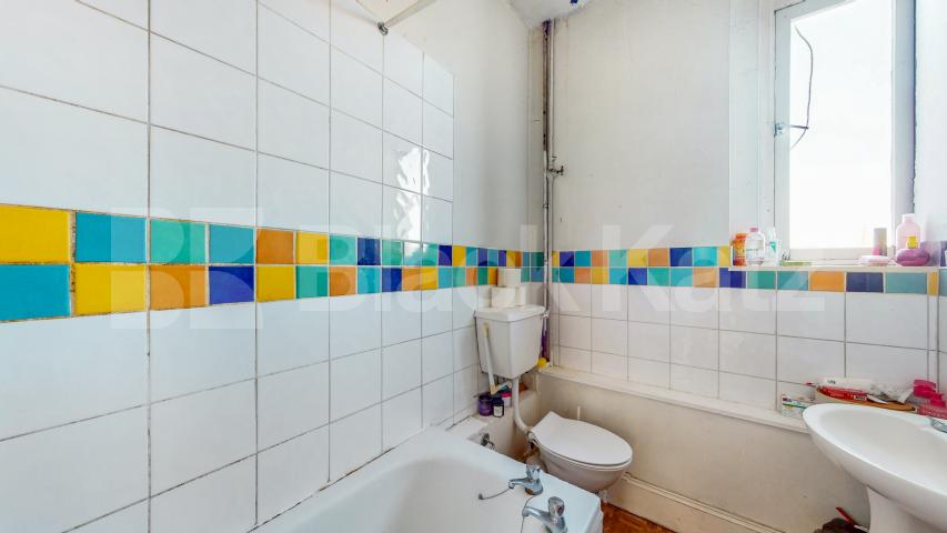 Luxury One Bedroom Residence Moments from Hyde Park  Gloucester Terrace, Paddington / Bayswater